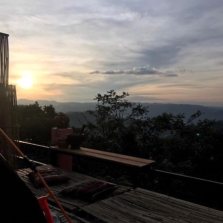 Terre Terrace Glamping - Doichang Ban Huai Khai Zewnętrze zdjęcie